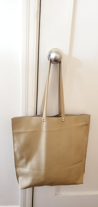 Tan leather tote bag made in Los Angeles California 